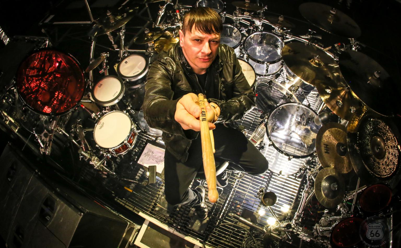 Ray Luzier - Photo: Robb Fenn